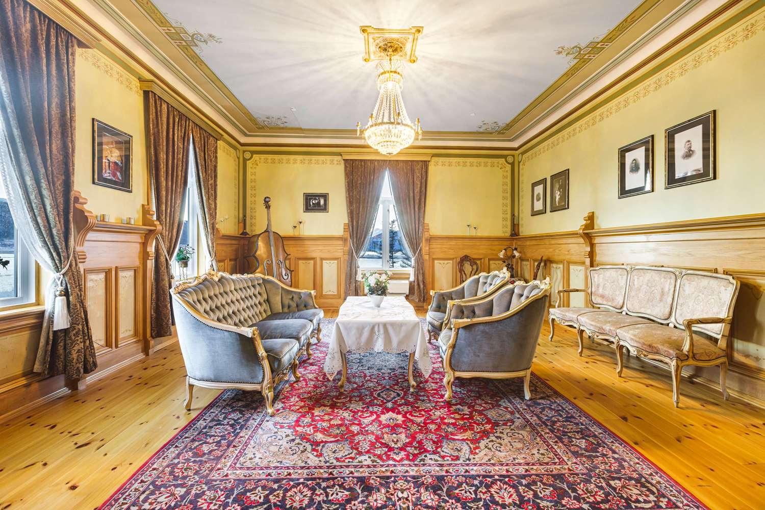 Executive King Suite with Sea View