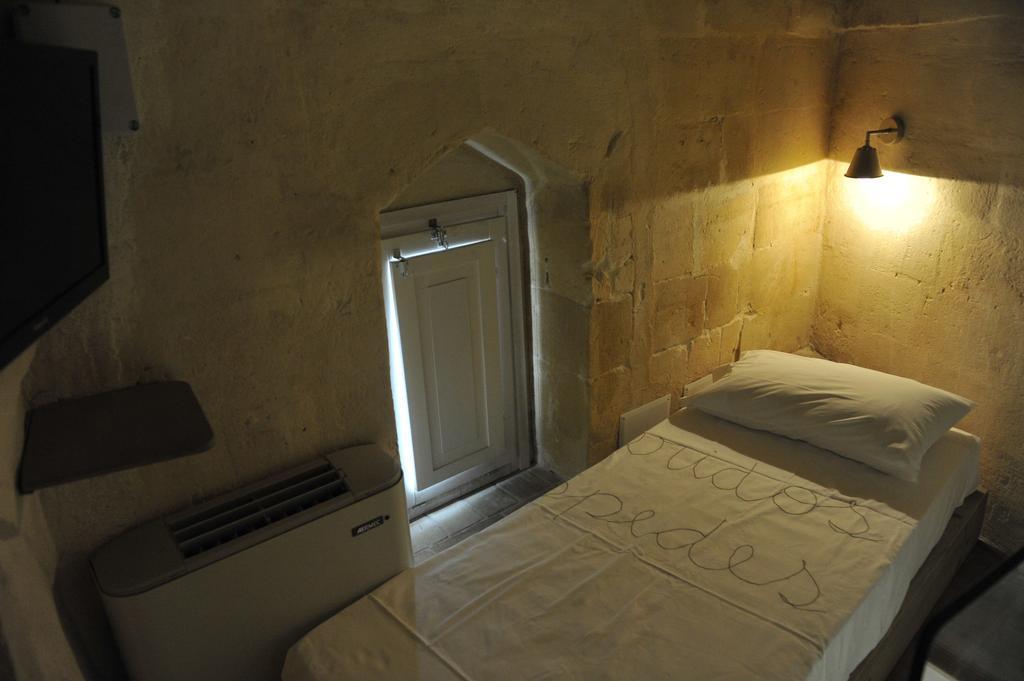 Small Double Room - Split Level