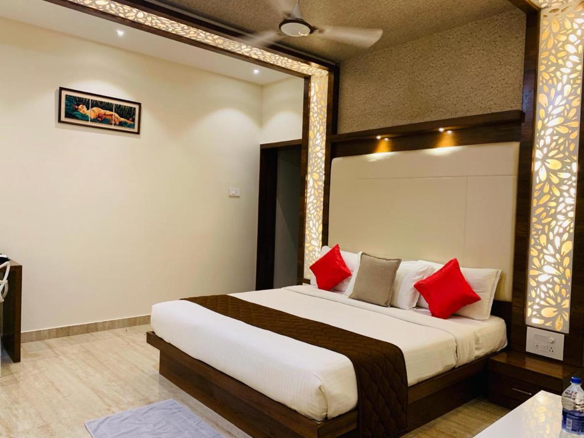 Double Room with Balcony (2 Adults + 1 Child)