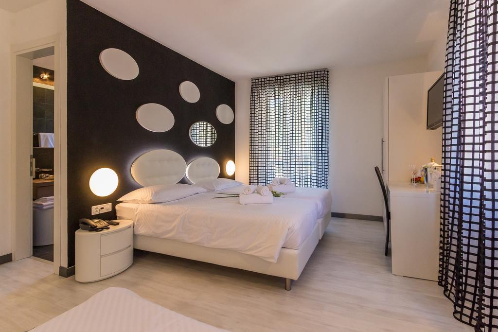 Vierbettzimmer mit Bergblick