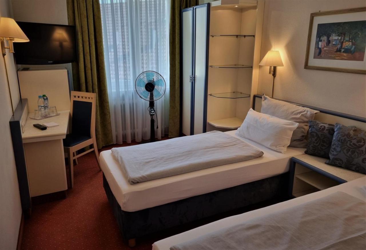 Großes Zweibettzimmer