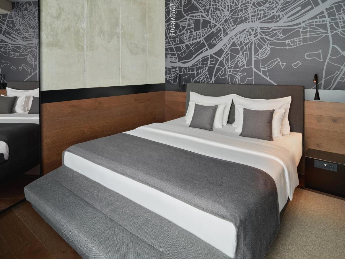 Deluxe Room King Bed