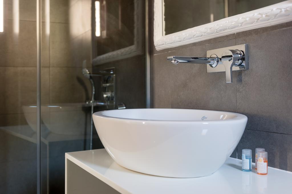 Superior  Suite with Hot Tub