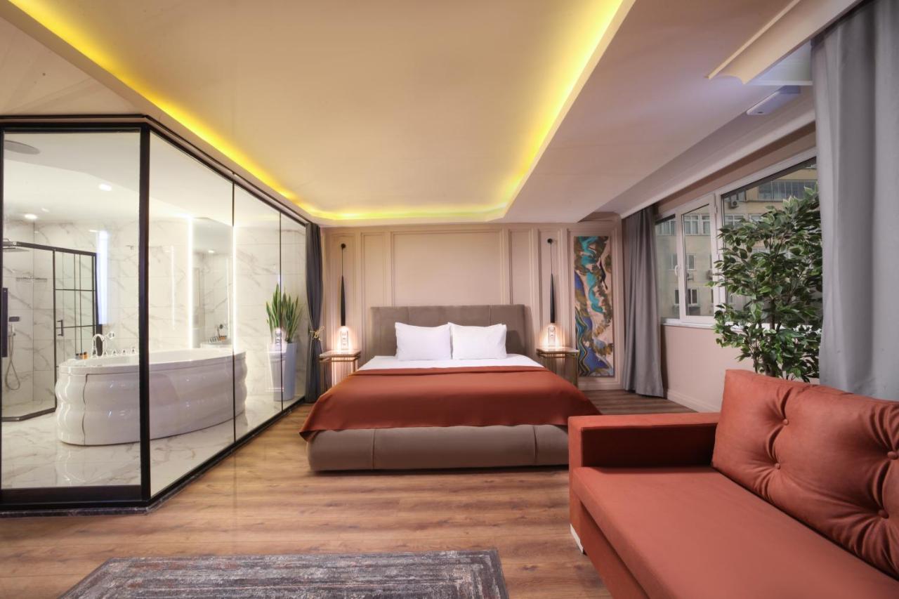 King Suite Spa Bath