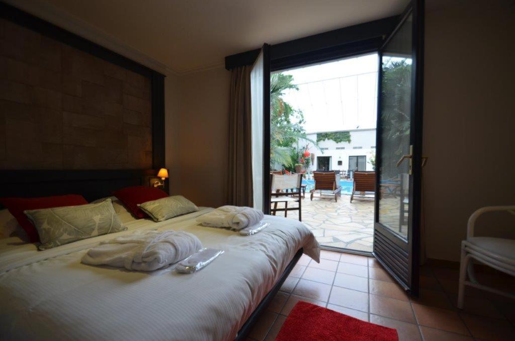 Double Room Pool View