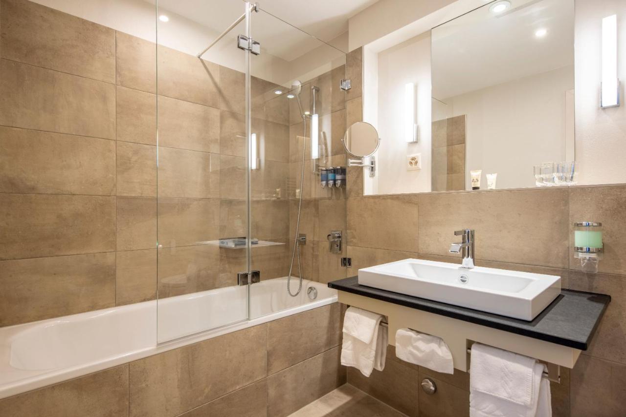 Double Room Deluxe - Garden View with A/C