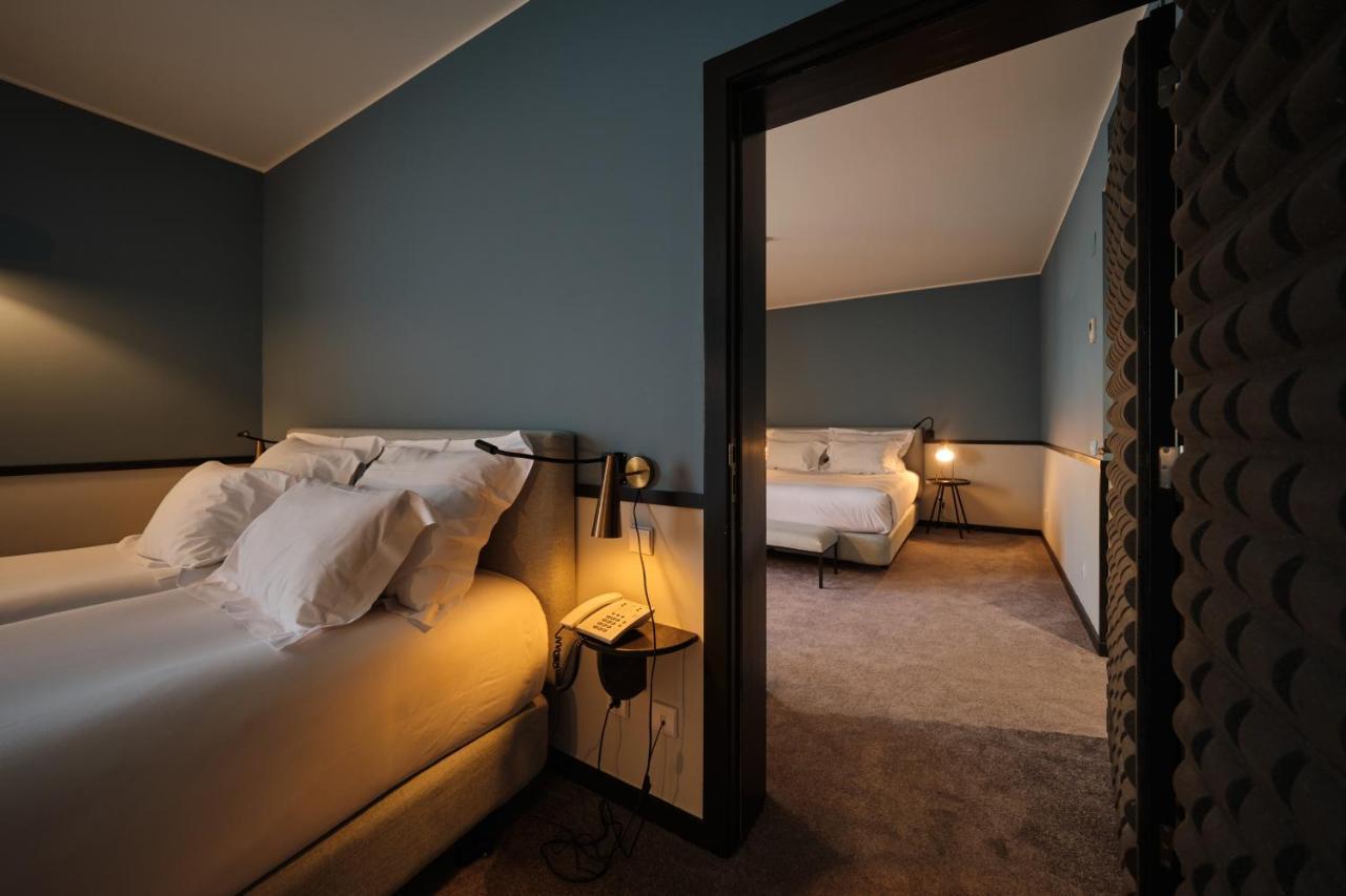 Communicating Rooms (4 Adults)