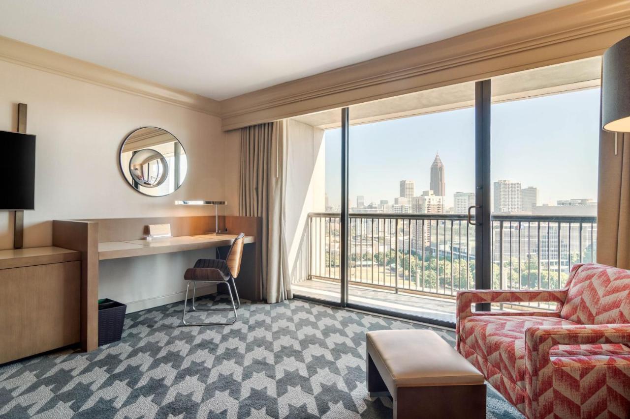 Premier Centennial Olympic Park View Room w/Balcony - 1 King Bed