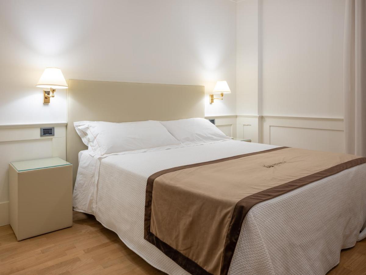 Standard Double Room,1261570207:JPEG