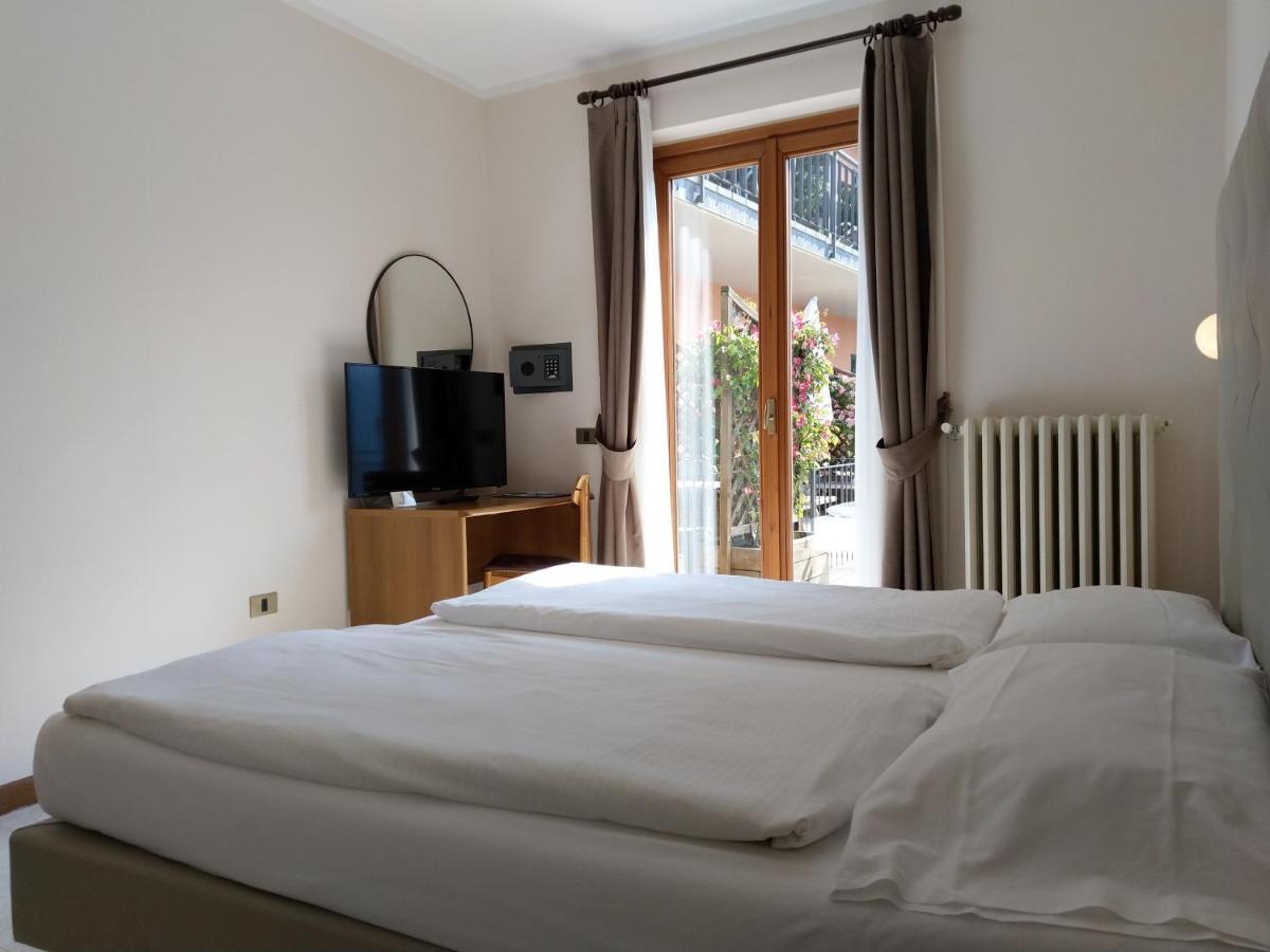 Double or Twin Room Terrace