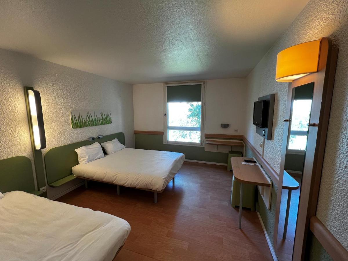 Standard Room,1263712501:JPEG