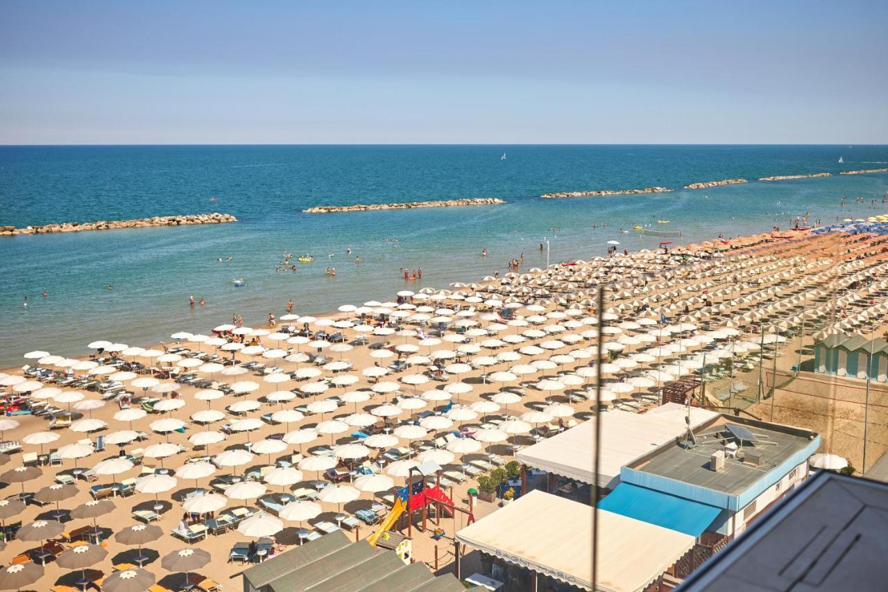 Double or Twin Room Side Sea View
