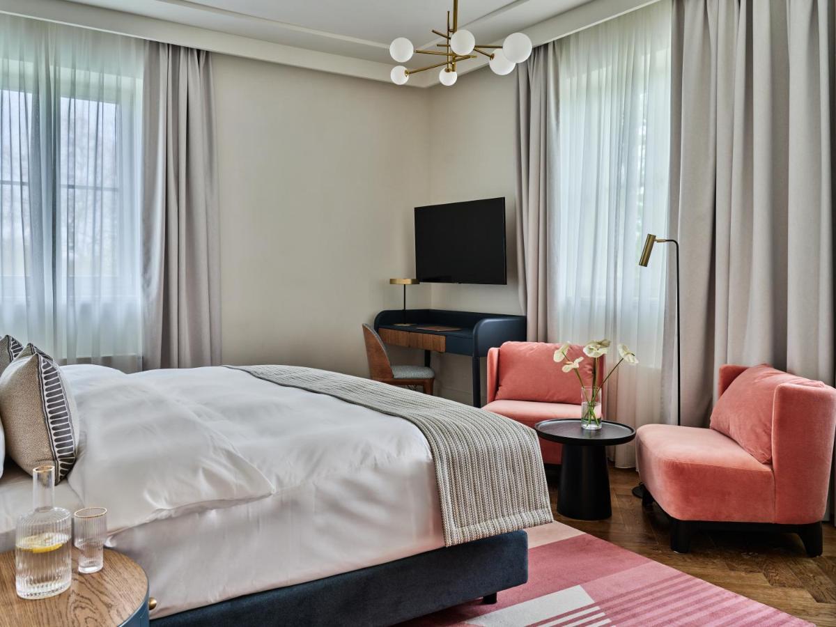Standard Double Room,1563623173:JPEG