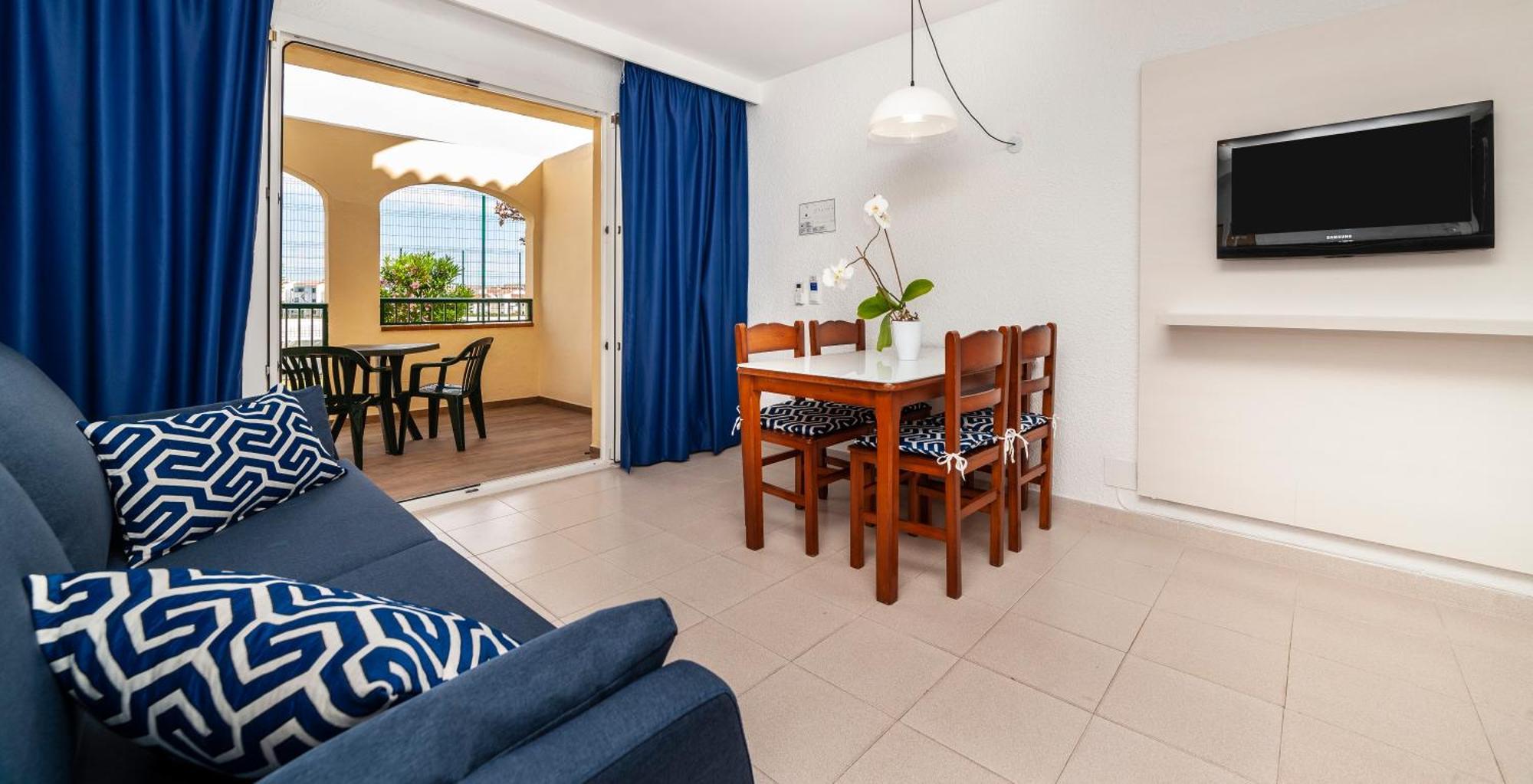 Apartamento com 1 Quarto (2 Adultos + 1 Criança)