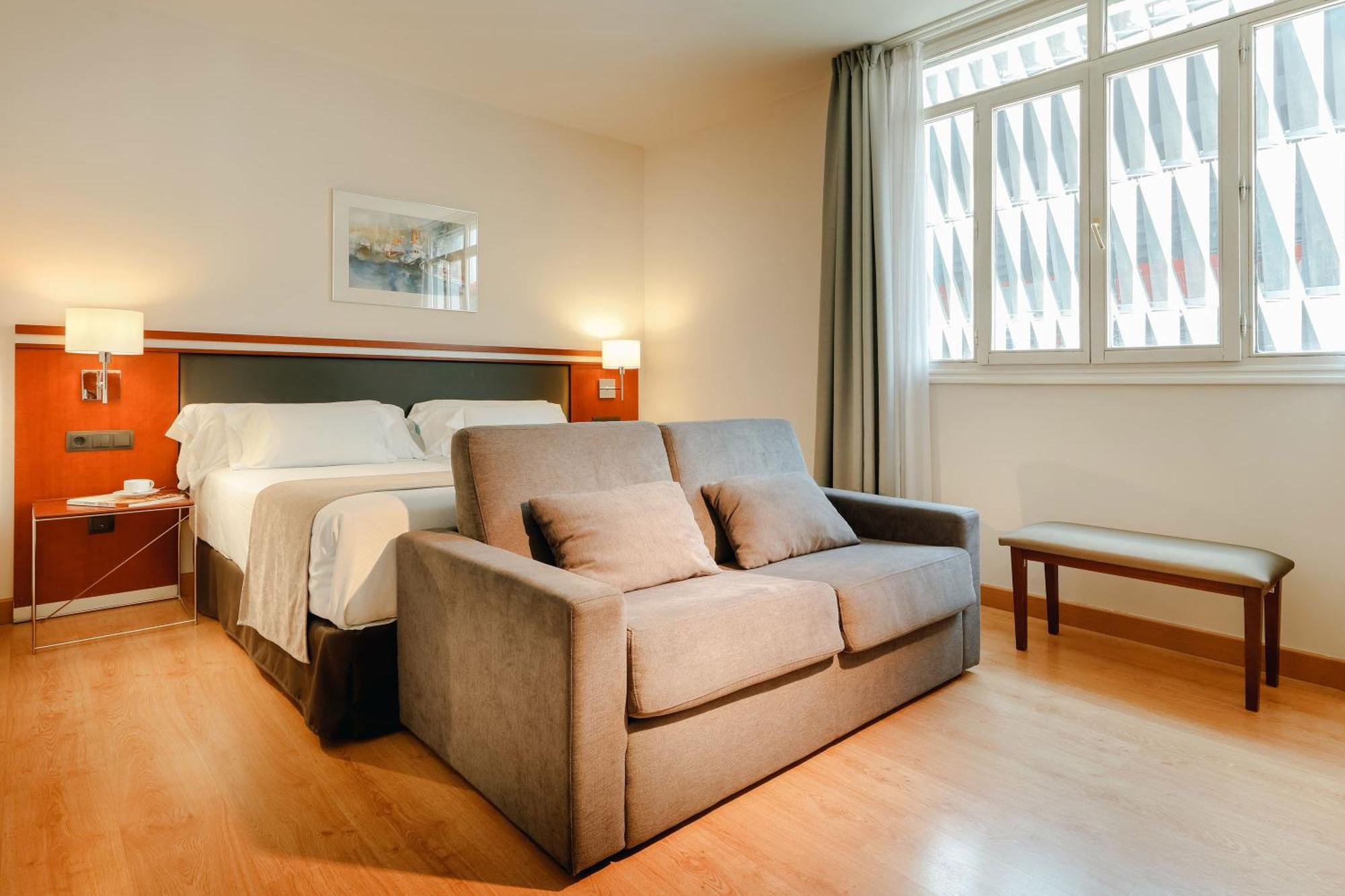 Family Room,1709877927:JPEG