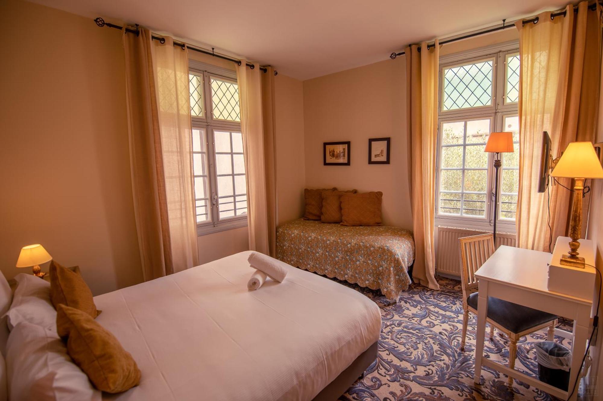 Superior Triple Room,1706190083:JPEG