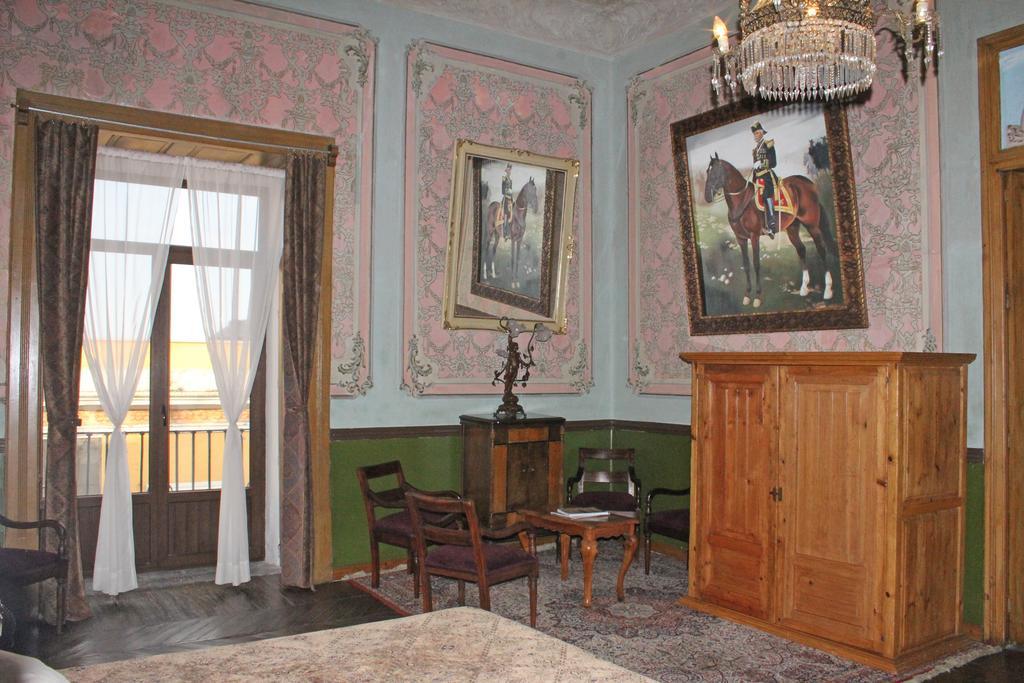 Deluxe King Room,127878861:JPEG