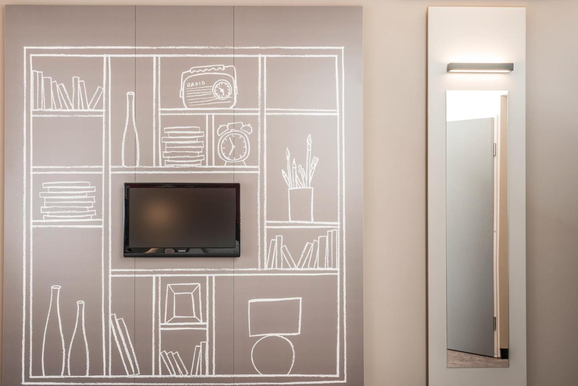 Double Sweet Room by Ibis