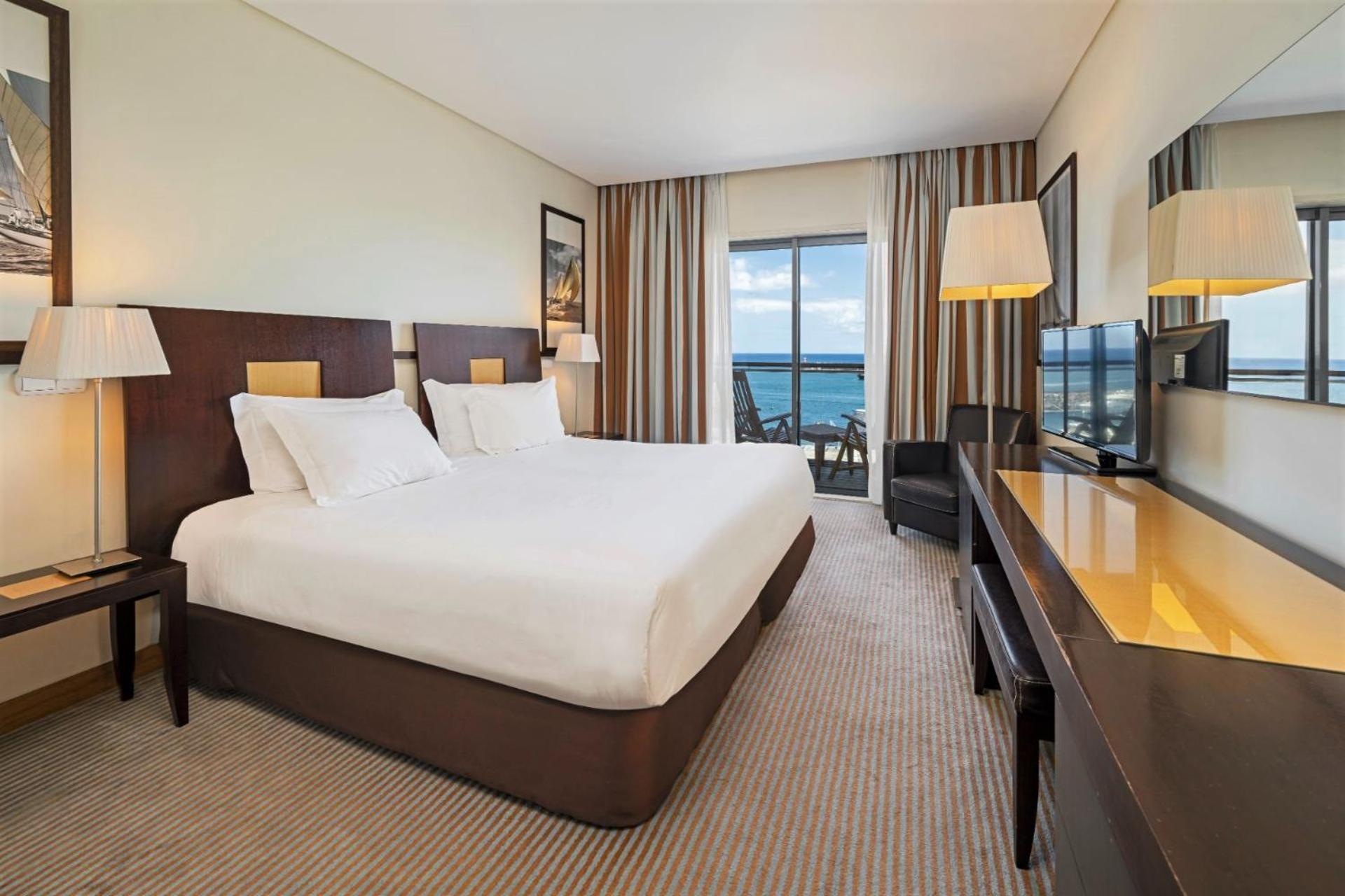 Double or Twin Room Sea View