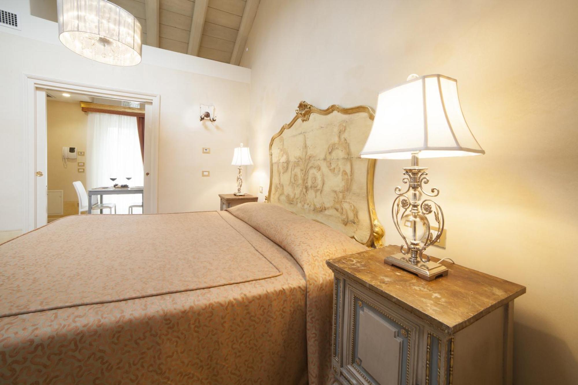 Large Double or Twin Room