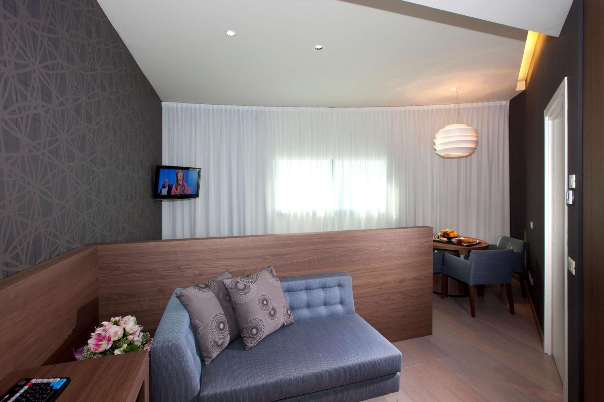 Prestige Junior King Suite Spa Bath
