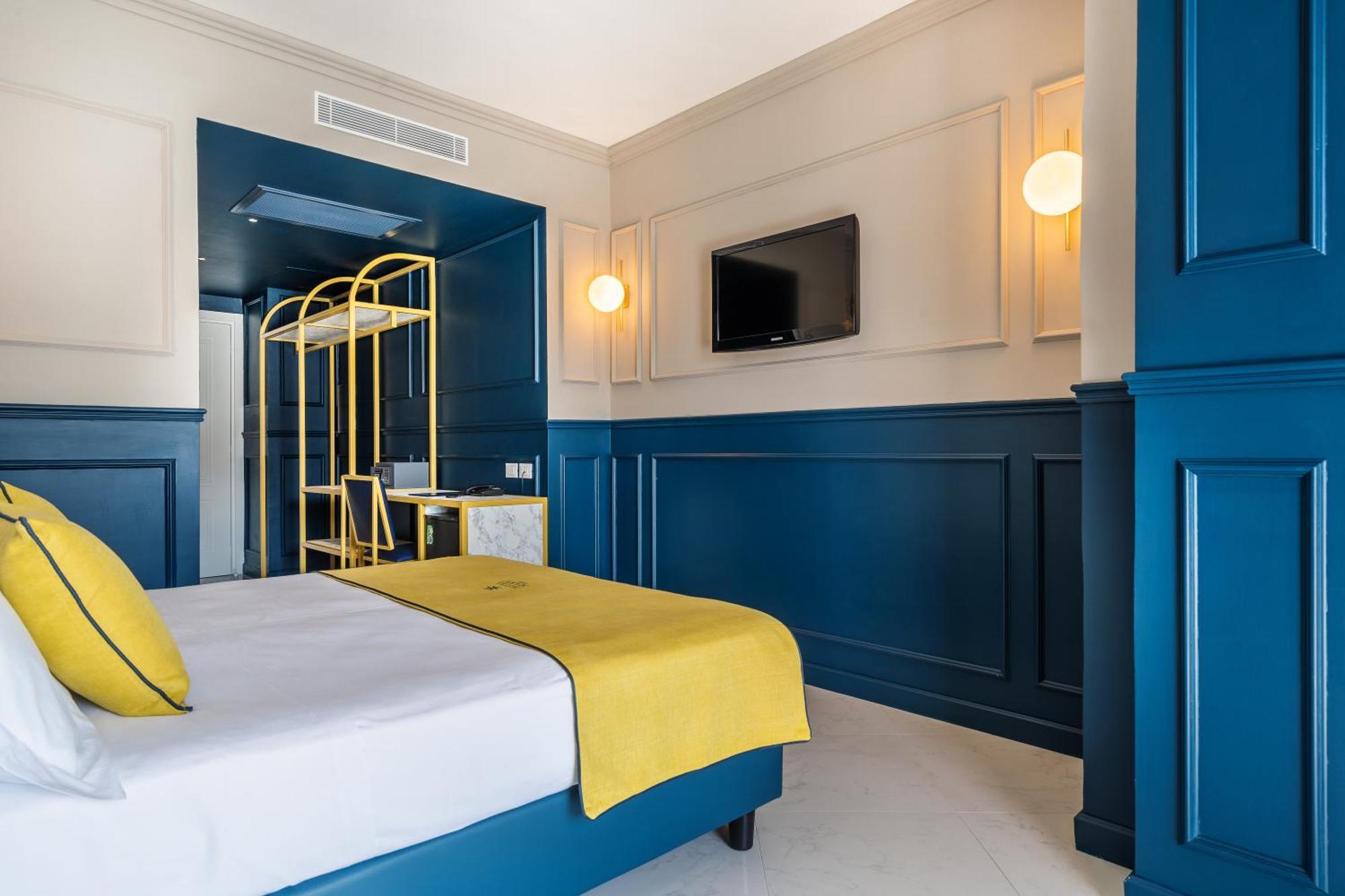 Superior Double or Twin Room with Pool View