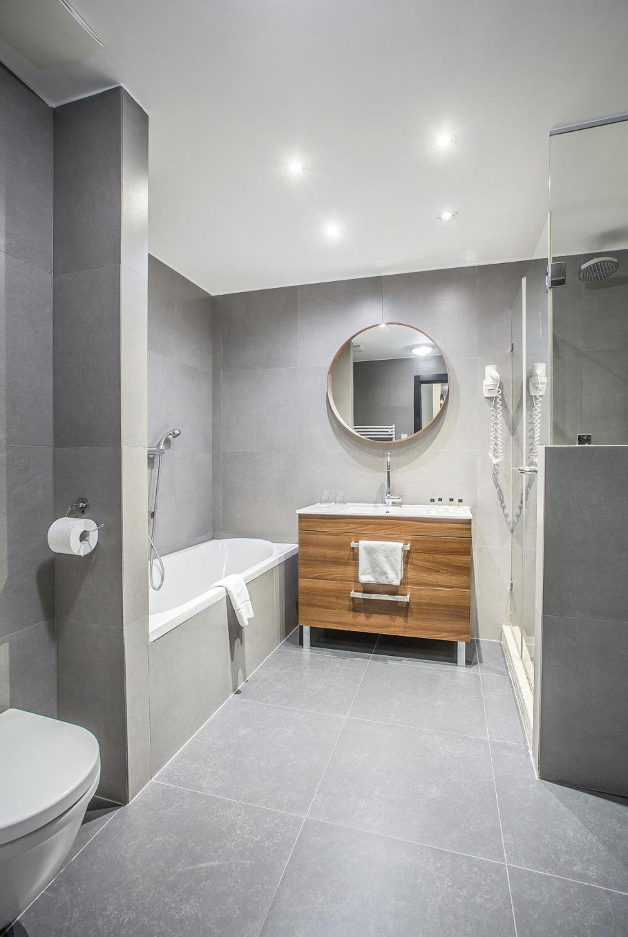 One-Bedroom Apartment with Spa Access for 2 people