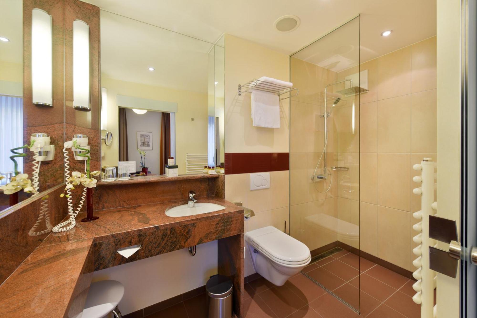 Double Room PREMIUM courtyard view