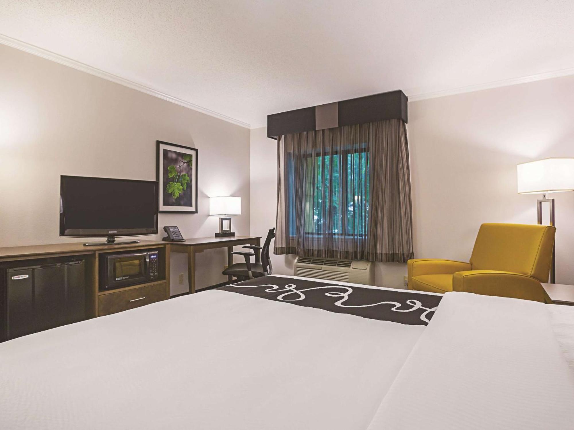 King Room - Non-Smoking