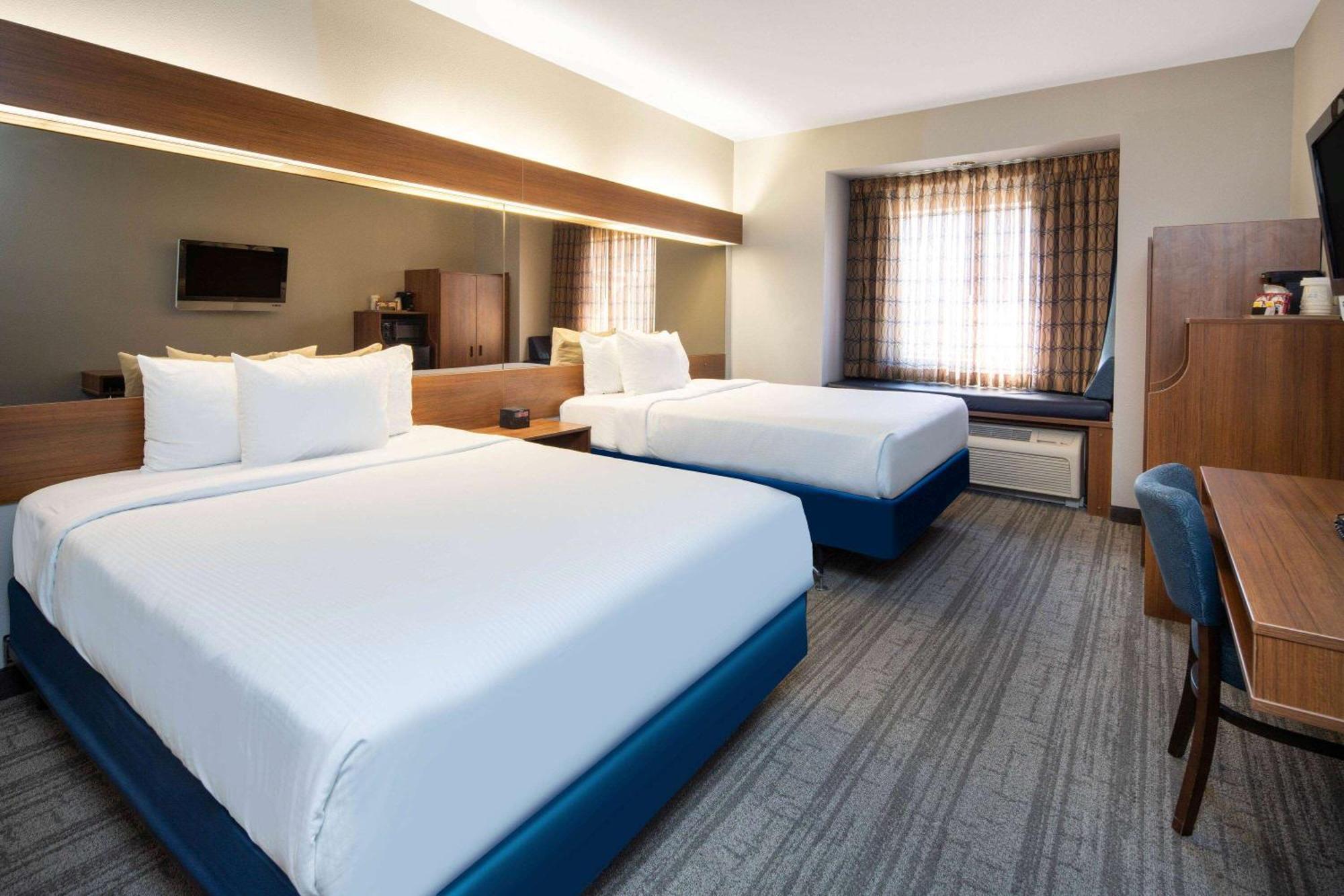 Queen Room with Two Queen Beds - Non-Smoking