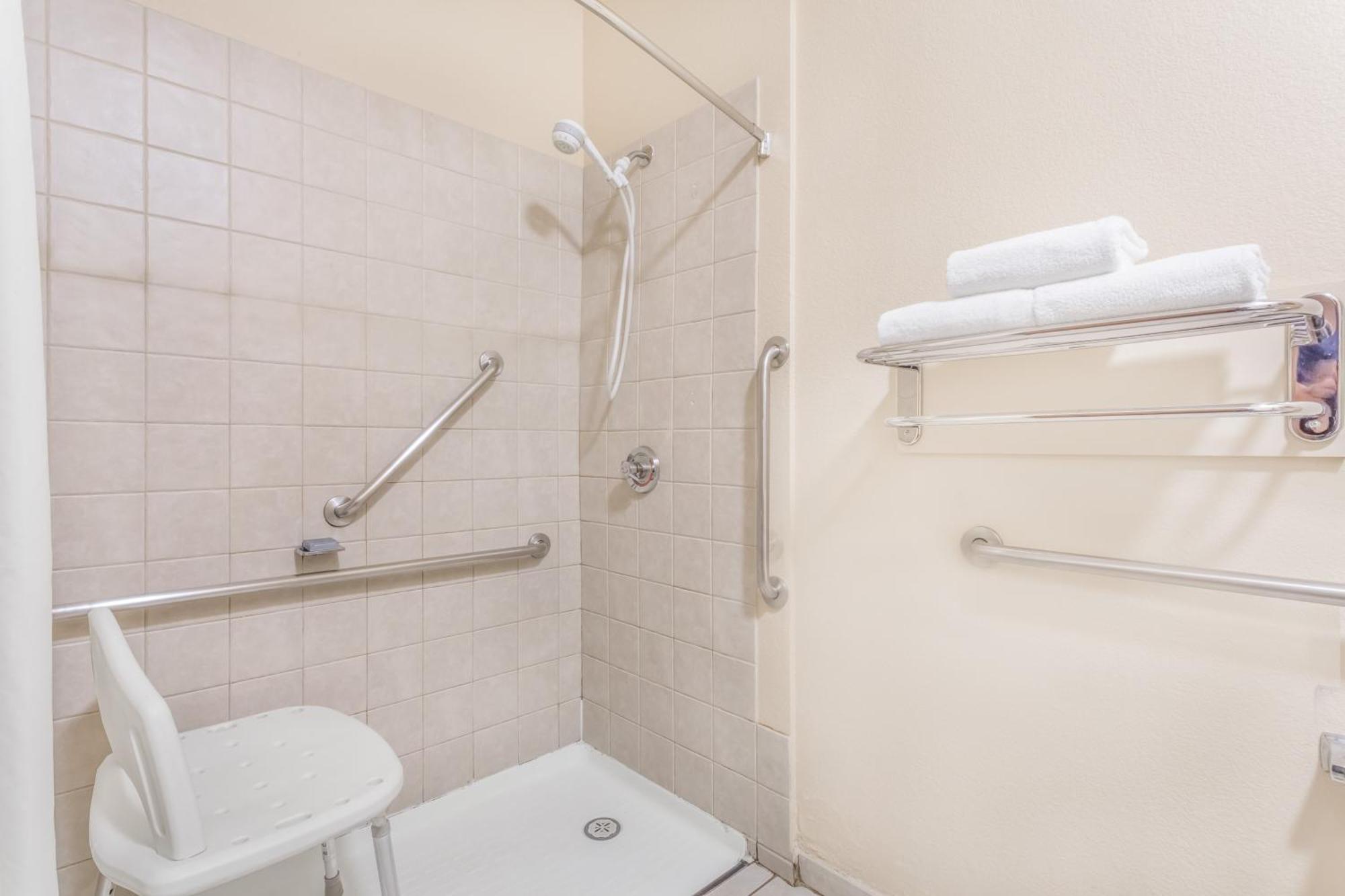 Queen Room Two Queen Beds Disability Access Non Smoking