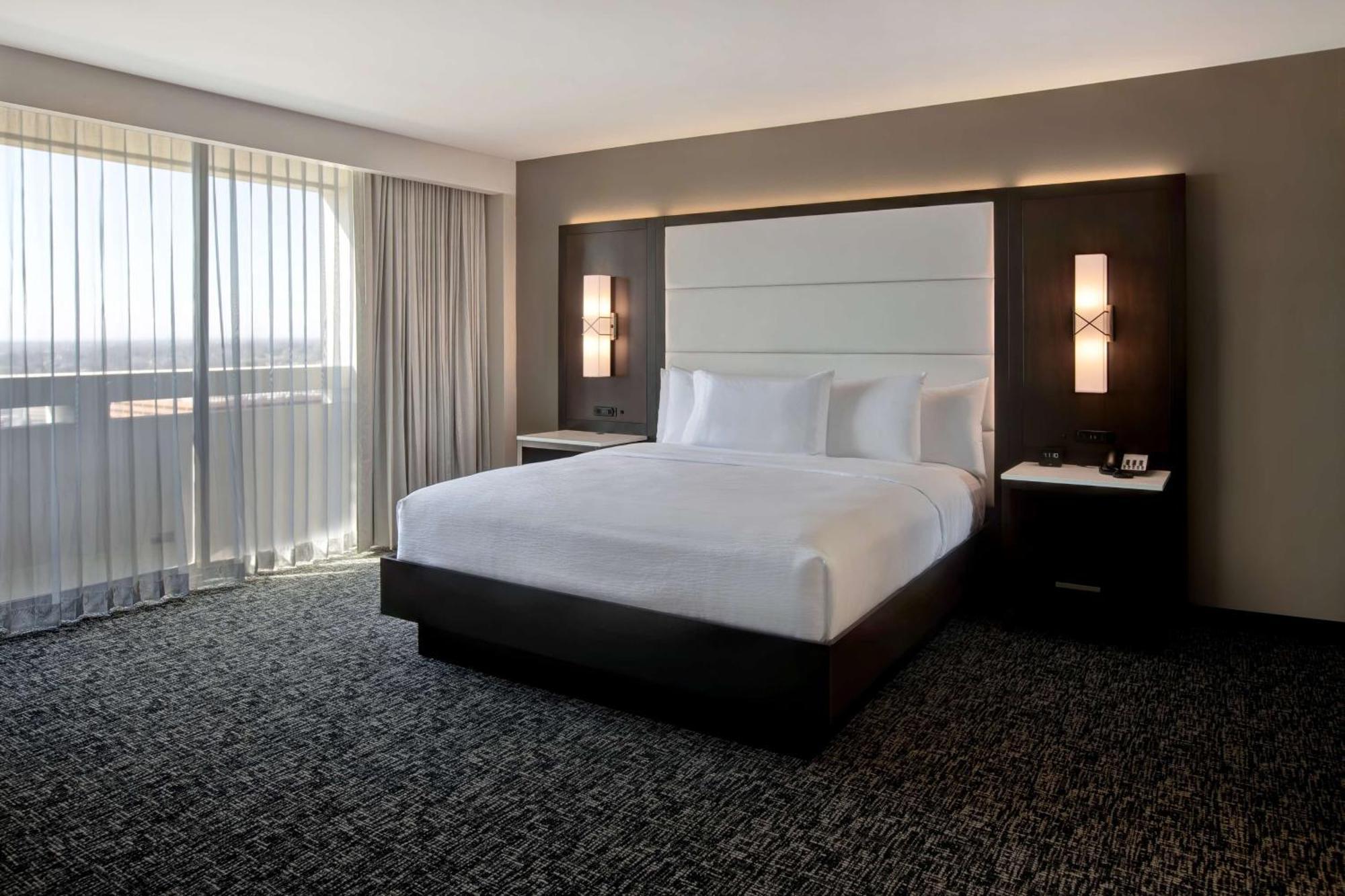 Two Room King Suite with Balcony - Non-Smoking