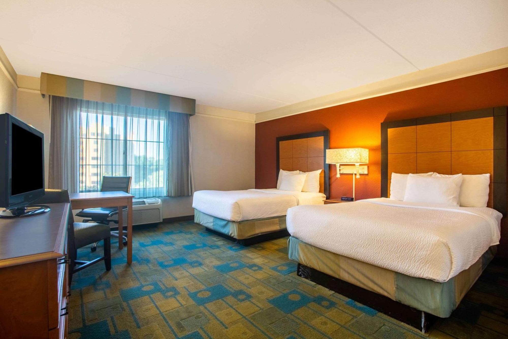 Double Room with Two Double Beds - Non-Smoking