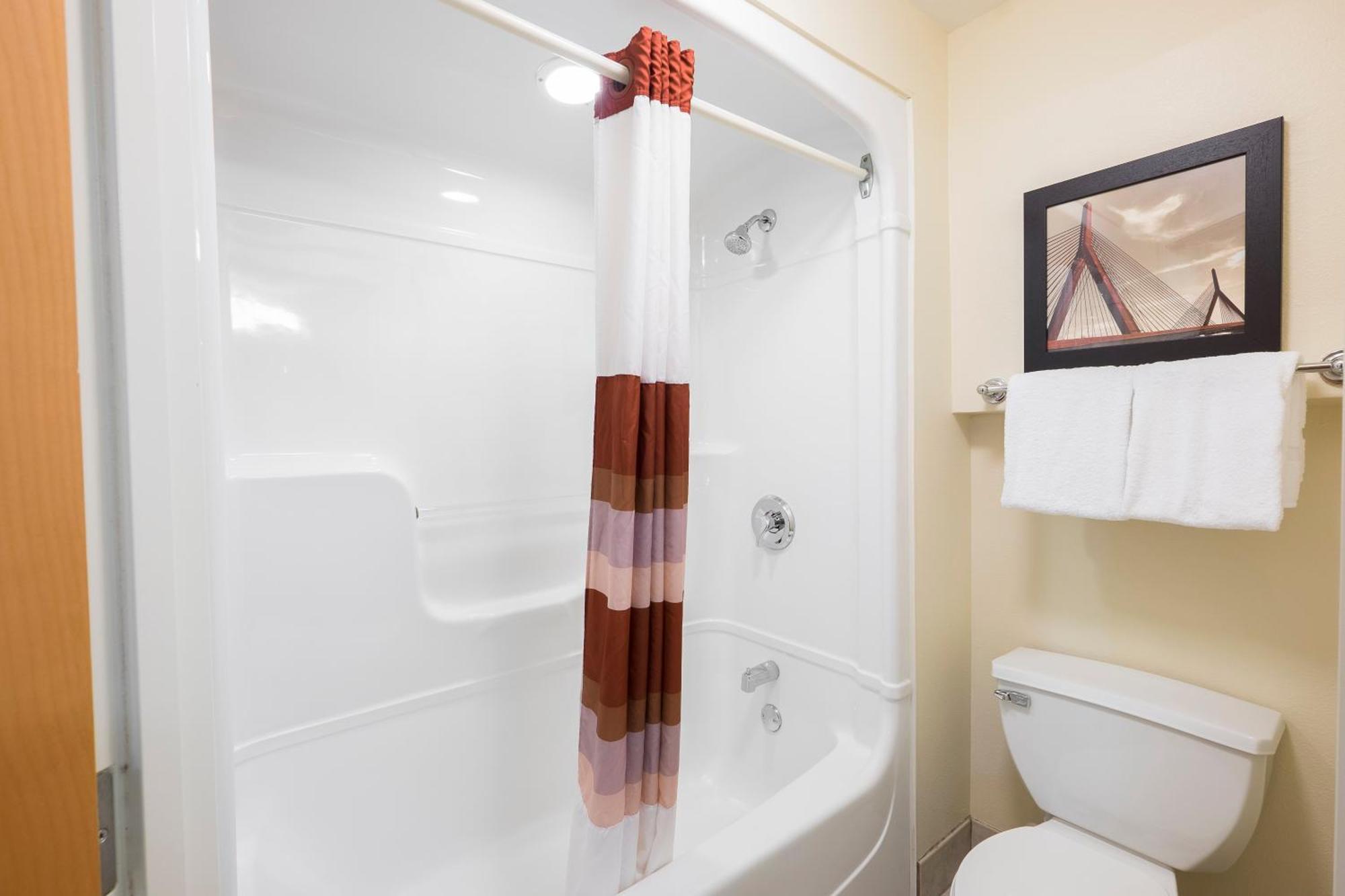 Premium King Room Smoke Free (Upgraded Bedding and Snack Box)