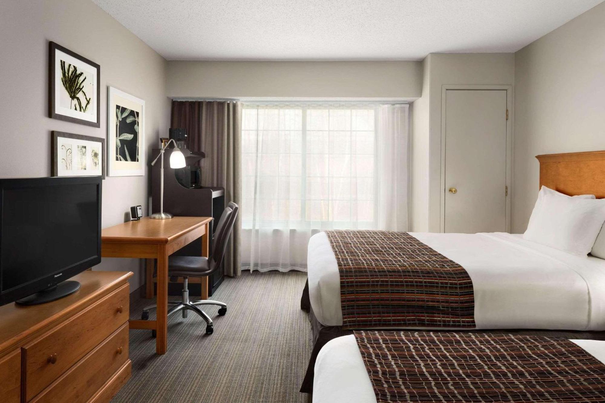 Queen Room Two Queen Beds Non-Smoking