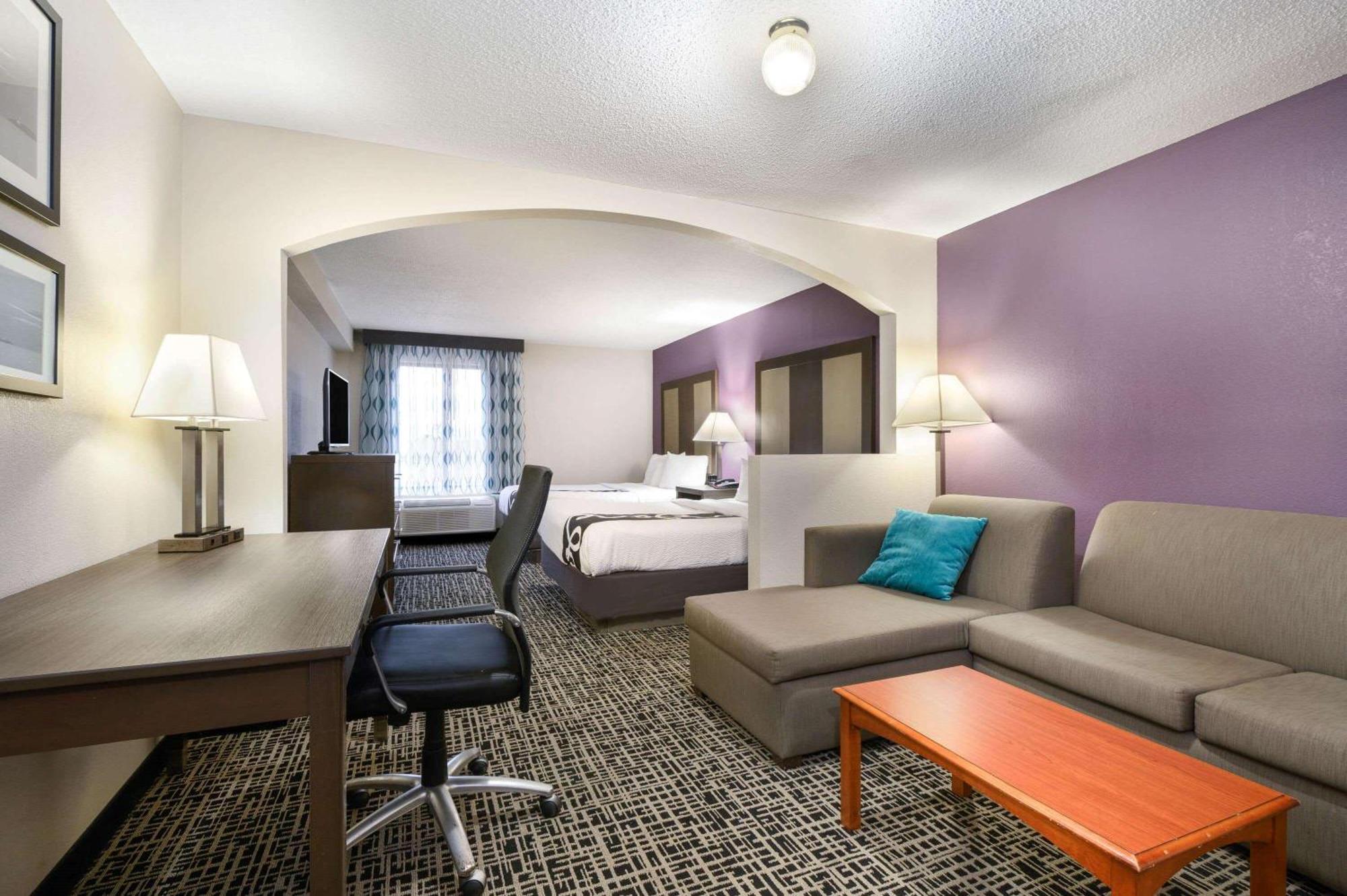 Studio Suite with Two Queen Beds - Non-Smoking