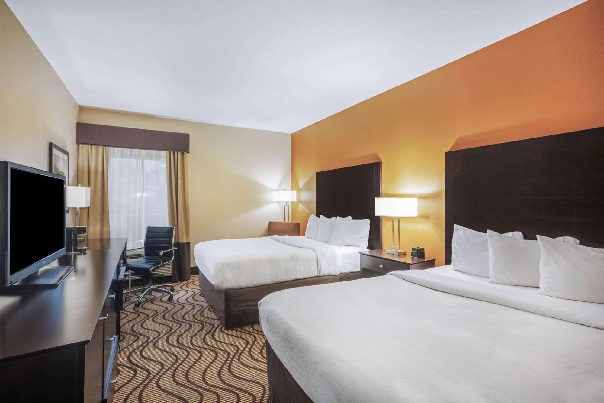 Deluxe Double Room with Two Double Beds