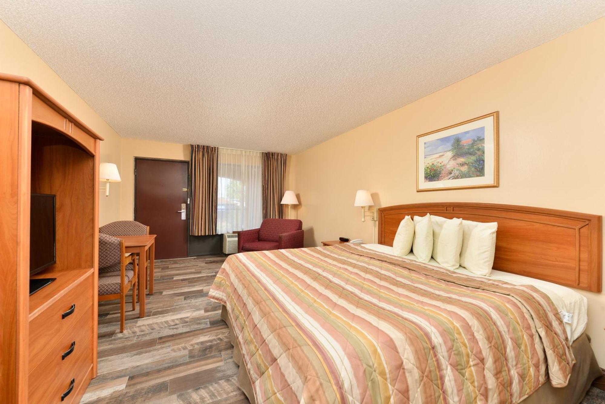Deluxe King Room