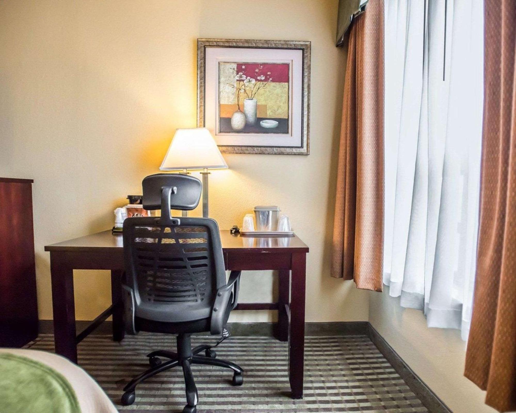 Double Room with Two Double Beds - Non-Smoking