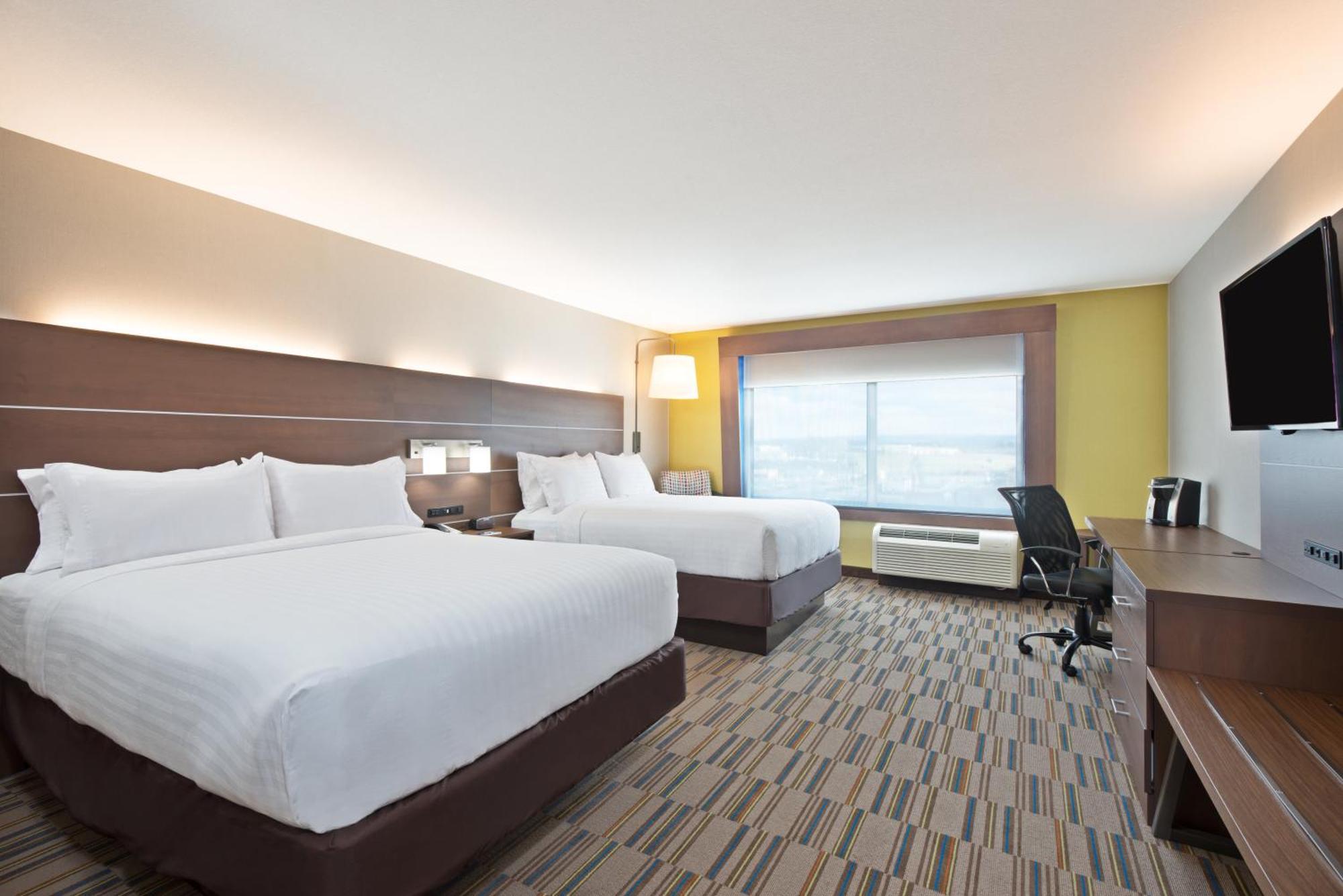 Standard Queen Room Two Queen Beds