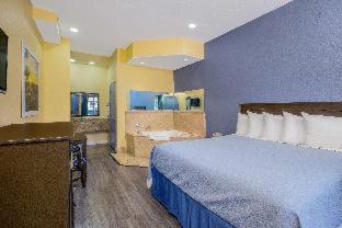 Deluxe King Suite