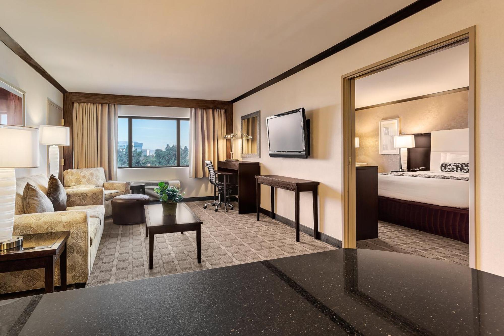 One-Bedroom King Suite