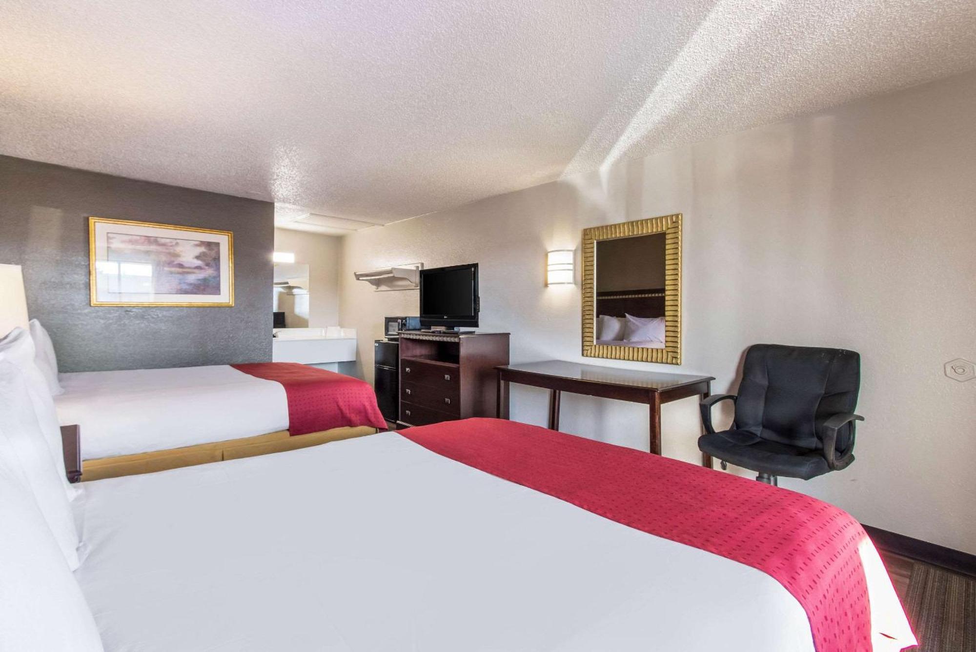Queen Room with Two Queen Beds - Non-Smoking
