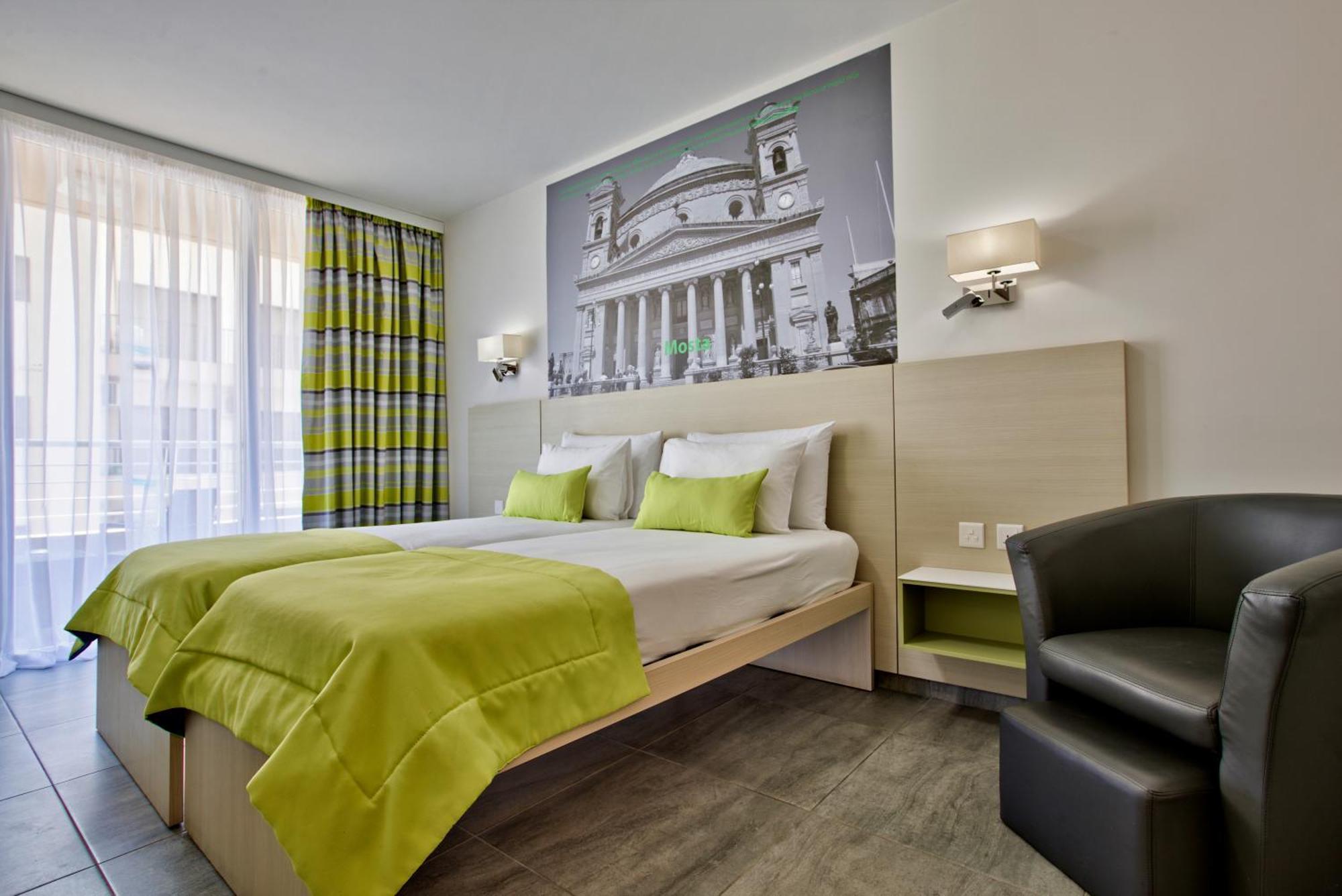 Suite com Varanda