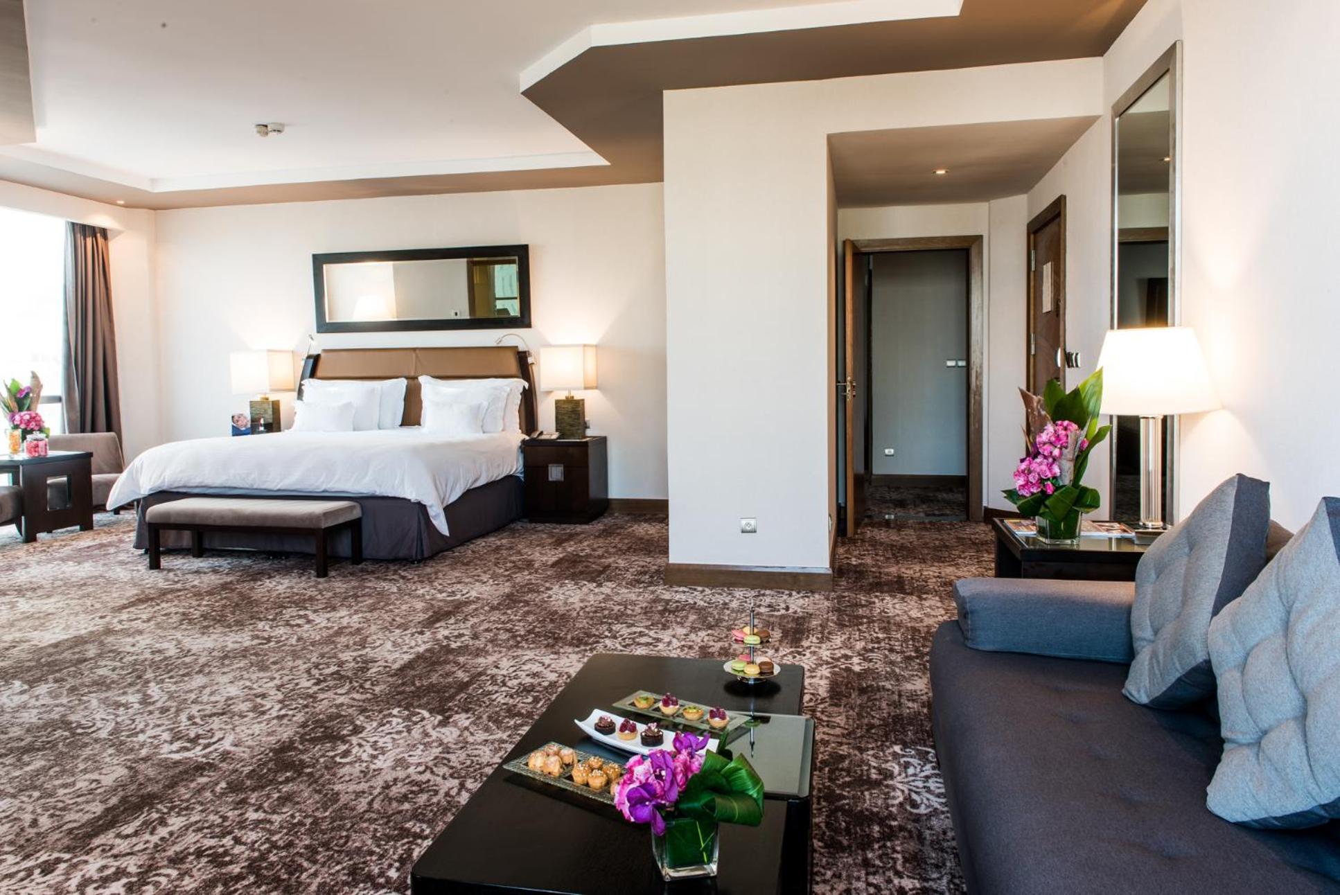 Prestige Suite King Size Bed City View