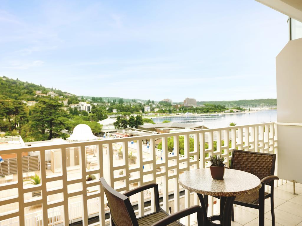 Angebot – Executive Doppelzimmer mit Balkon, Meerblick und Silvester-Galadinner-Paket