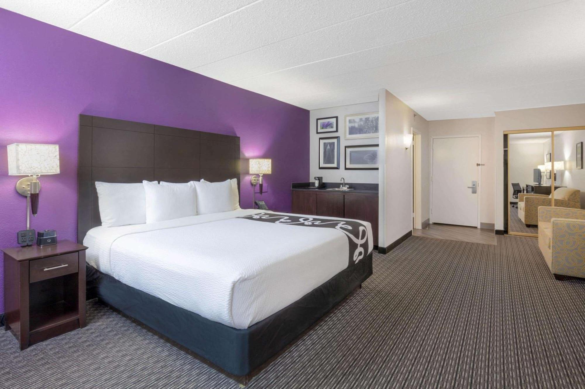 Deluxe King Room with Sofa Bed