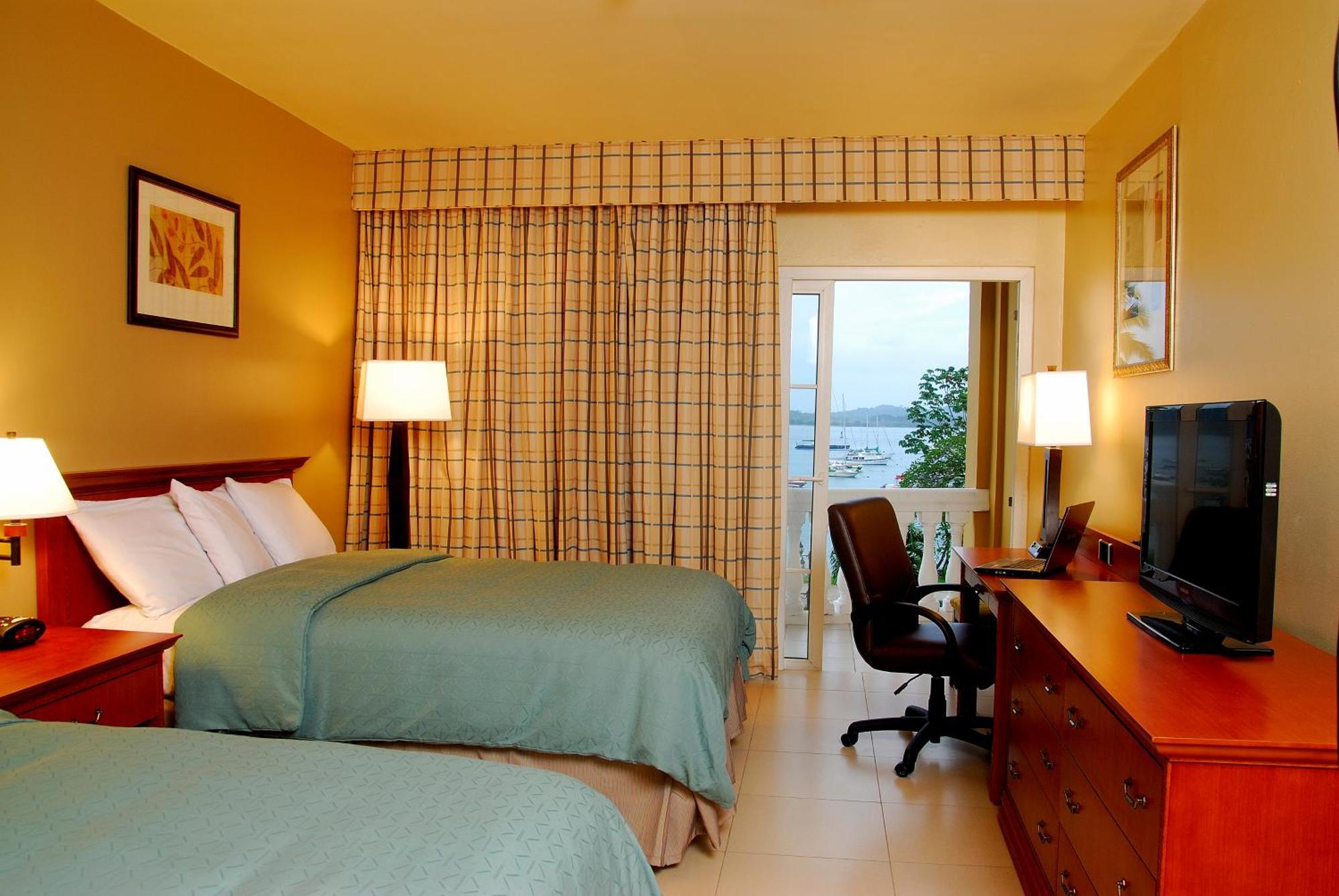 Queen Room Two Queen Beds Ocean View Non-Smoking