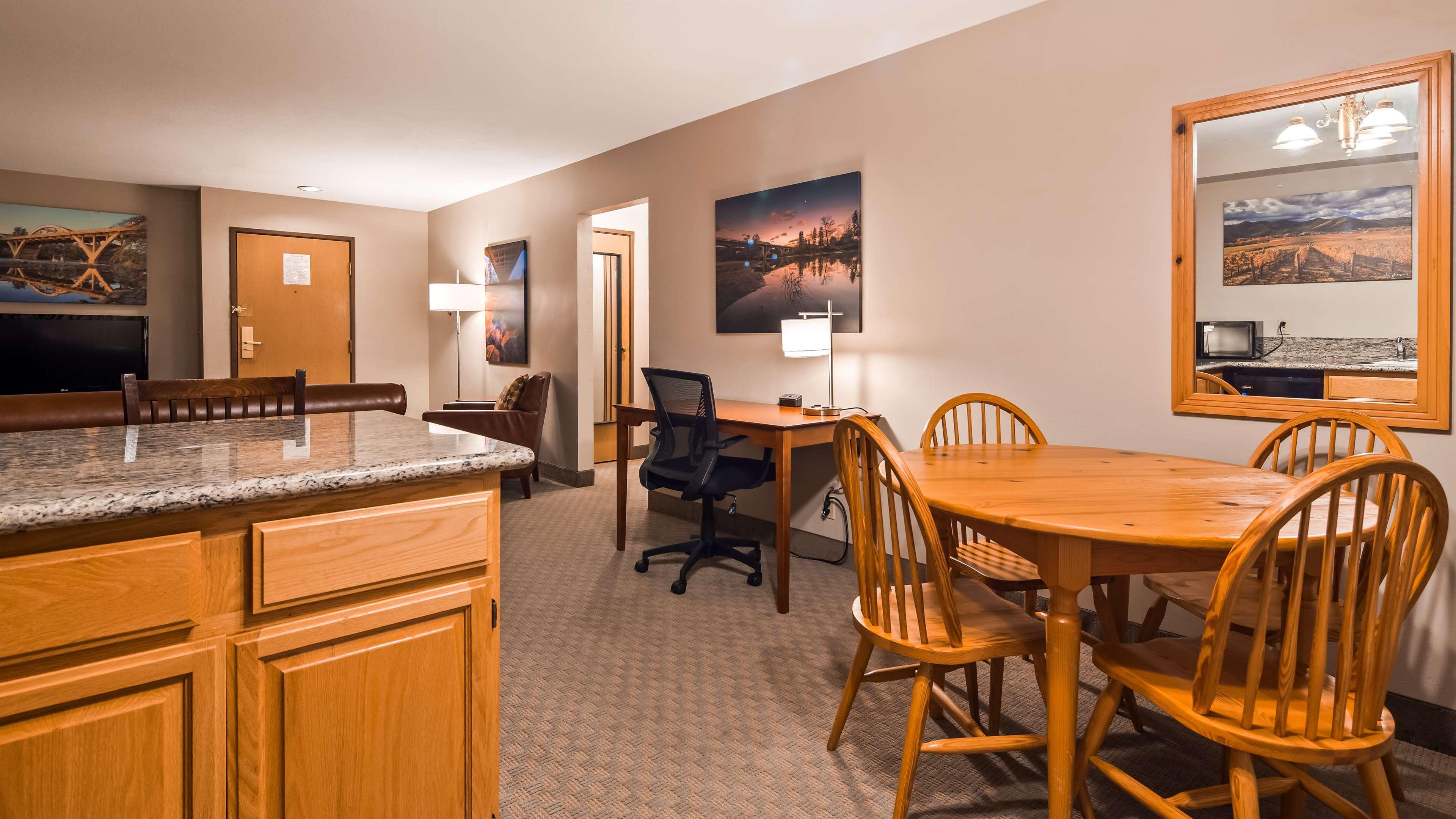 King Suite with Sofa Bed - Non-Smoking