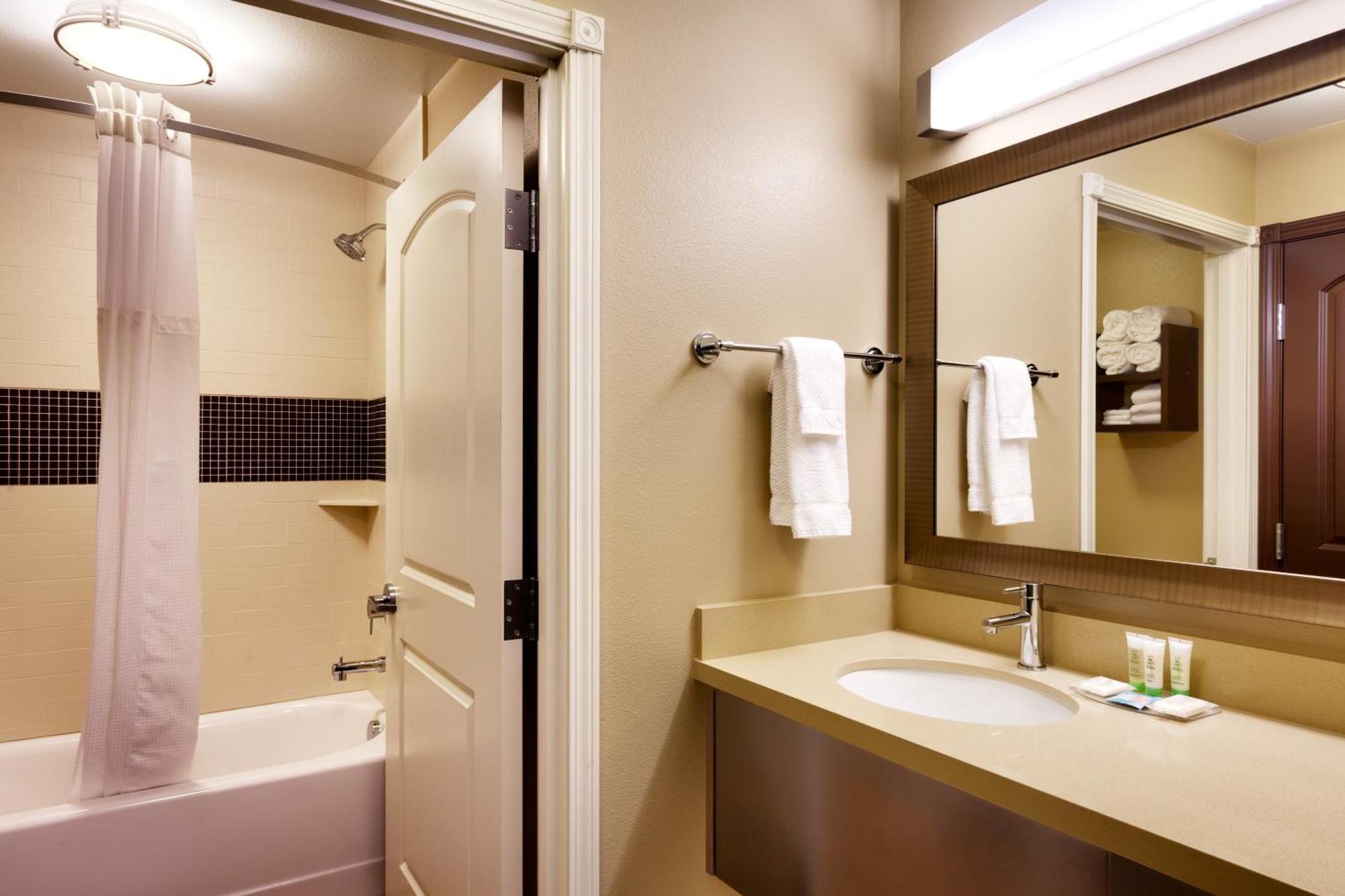 Queen Studio Suite